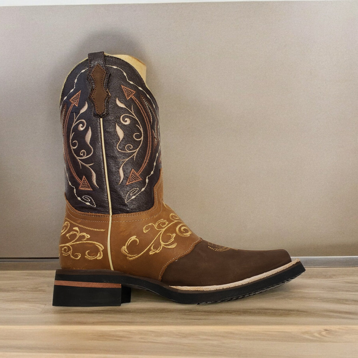 Men's Bovino Nobuck Leather Classic Western Cowboy Boots 'El Señor de los Cielos' 124080 - BELLEZA'S - Men's Bovino Nobuck Leather Classic Western Cowboy Boots 'El Señor de los Cielos' 124080 - Men's Boot - 12408001