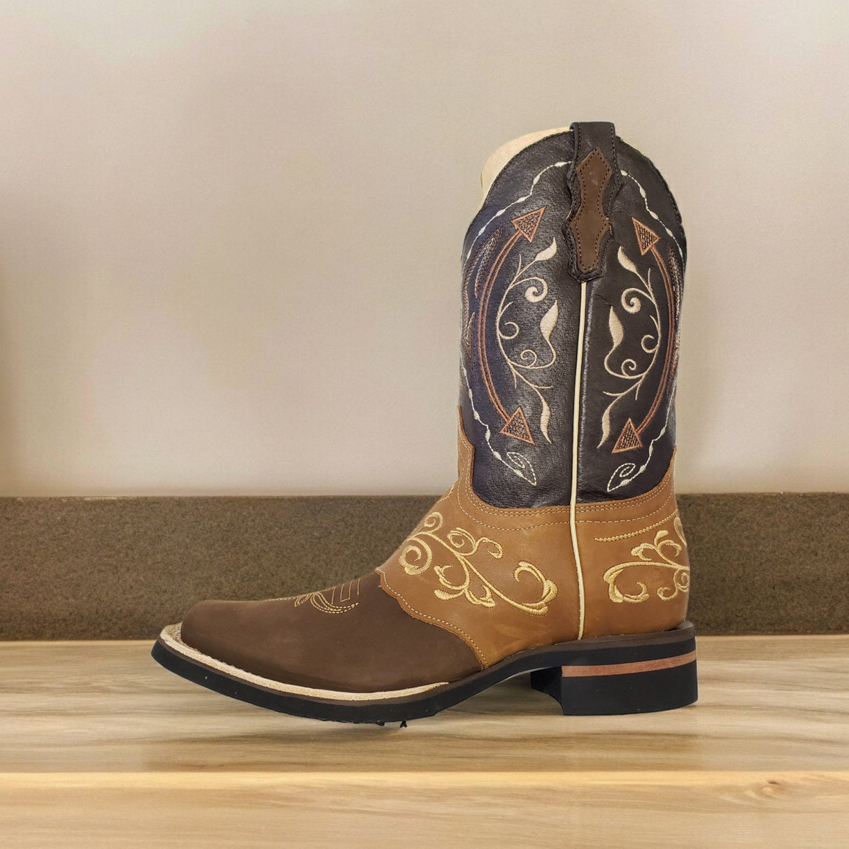 Men's Bovino Nobuck Leather Classic Western Cowboy Boots 'El Señor de los Cielos' 124080 - BELLEZA'S - Men's Bovino Nobuck Leather Classic Western Cowboy Boots 'El Señor de los Cielos' 124080 - Men's Boot - 12408001