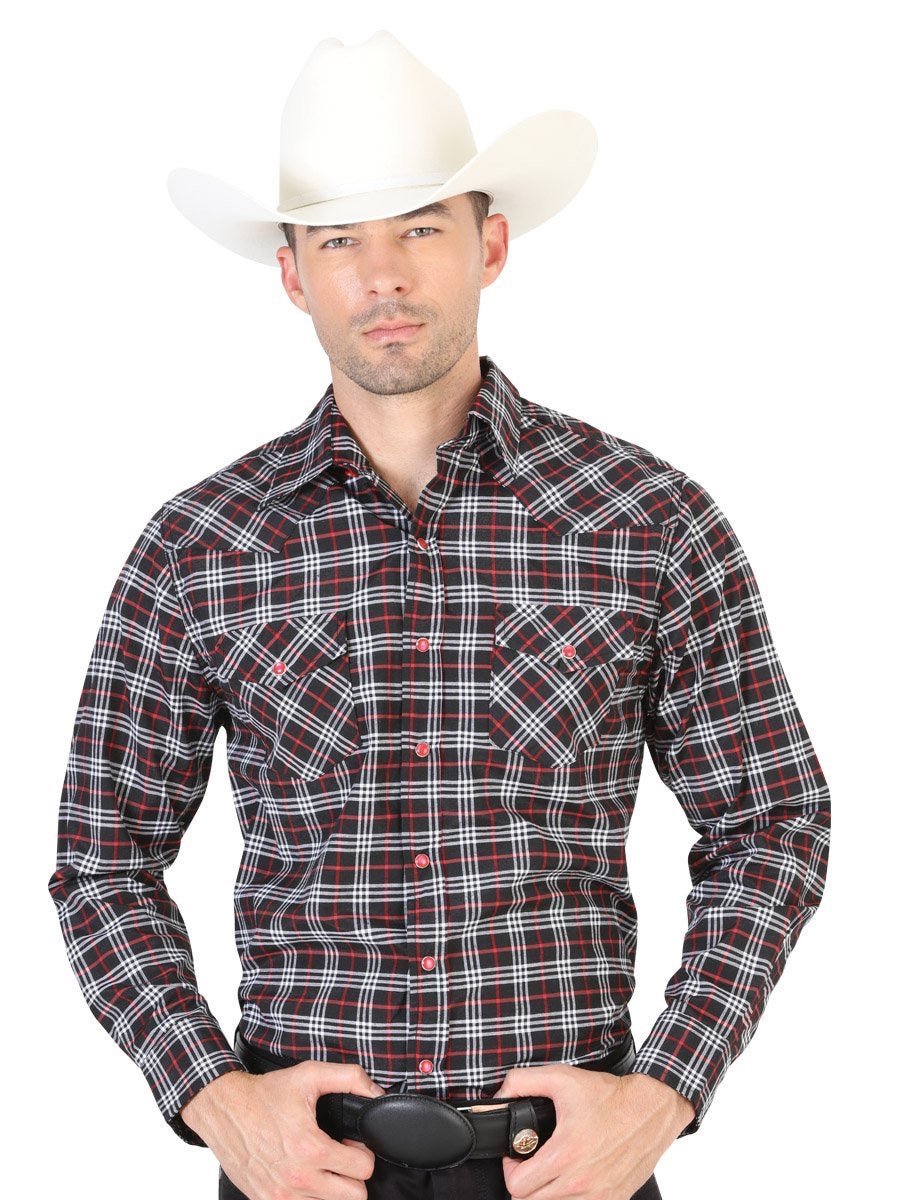 https://www.bellezasdc.com/cdn/shop/products/camisa-vaquera-manga-larga-para-hombre-el-senor-de-los-cielos-negro-42464-42464-camisas-para-hombres-392854.jpg?v=1680652989&width=900